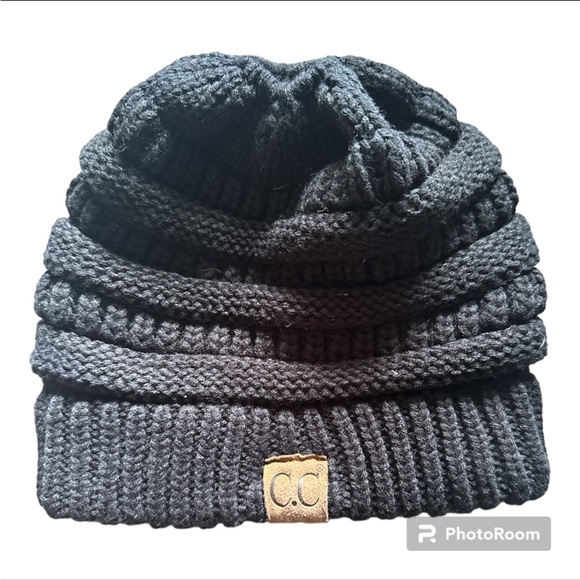 Shadana's Collection Confetti Beanie - Cable Knit Ponytail Winter Hat With Ribbed Stretch Fit
